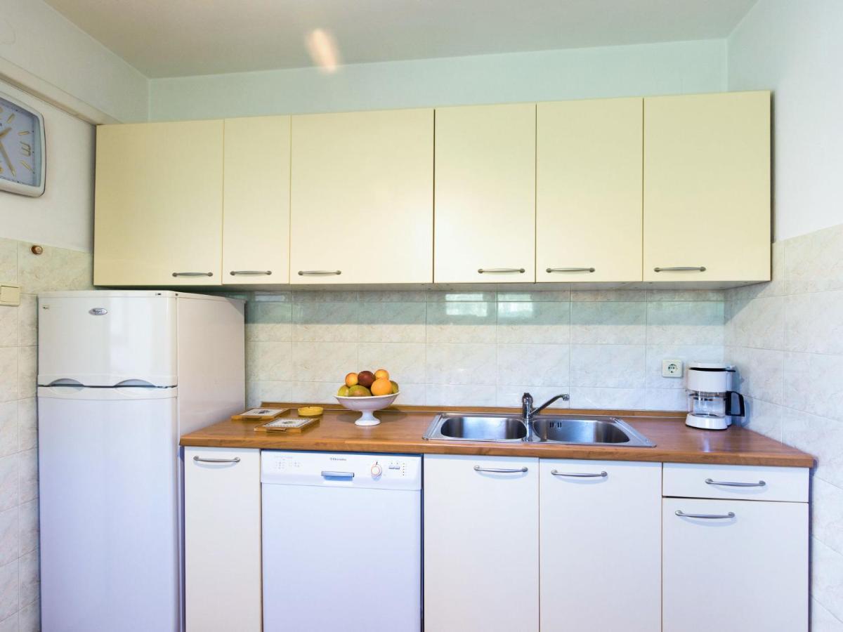 Apartment Luka - Lov218 By Interhome Laurana Esterno foto